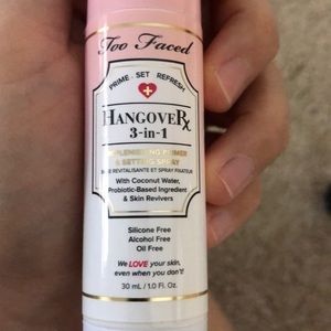 hangover 3-in-1 replenshing primer & setting spray